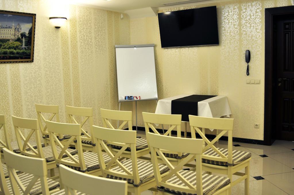 Status Hotel Malekhuv Luaran gambar